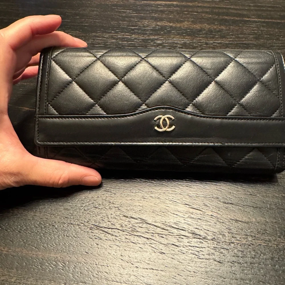 Chanel Classic Black Quilted Crossbody Bag* - Picture 10 of 16